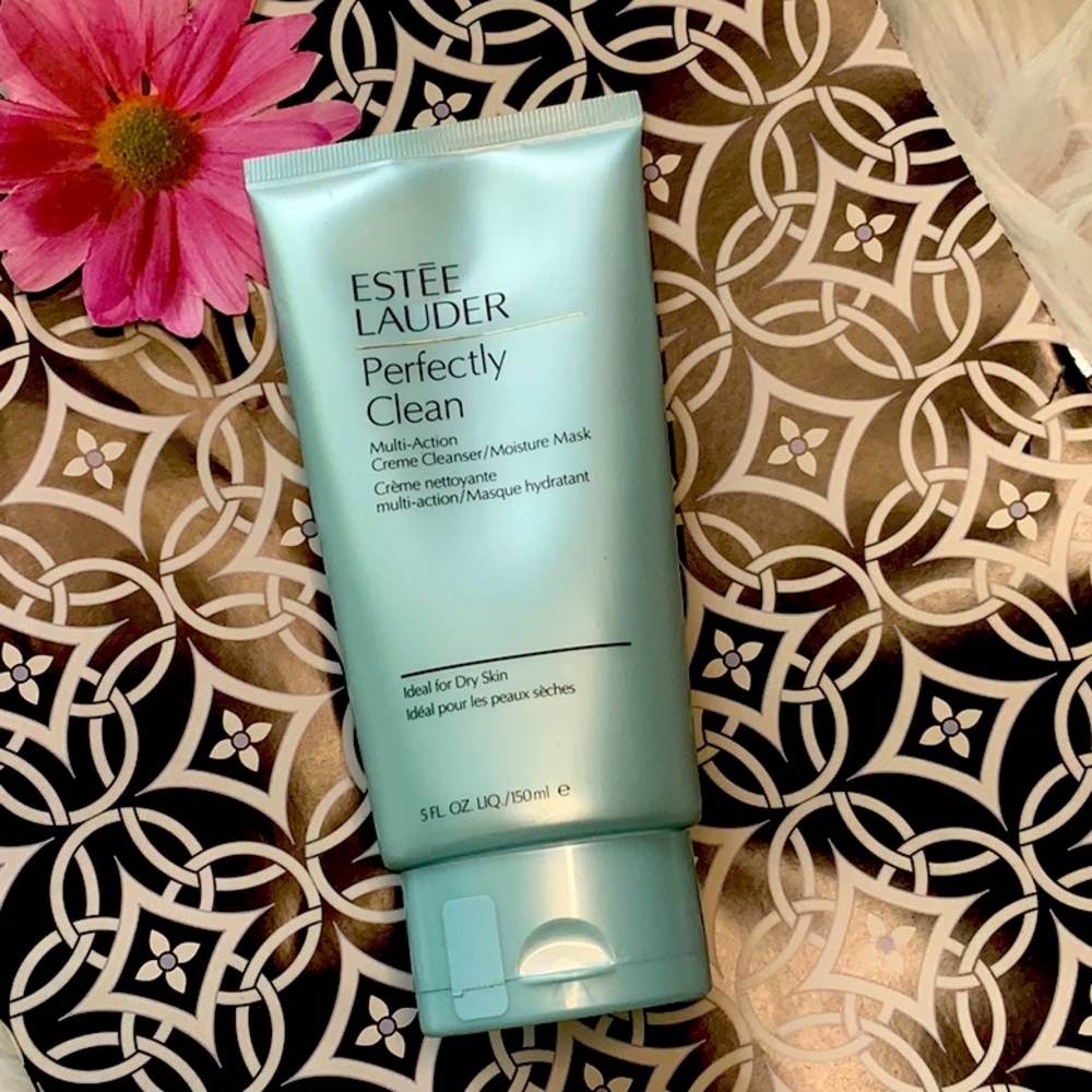 Estee Lauder Perfectly Clean